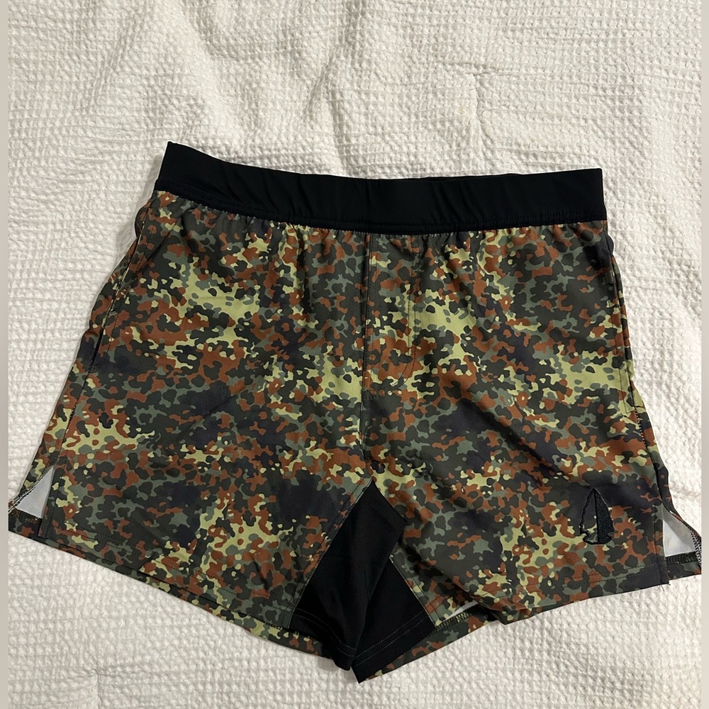 TACHUNTFISH Shorts